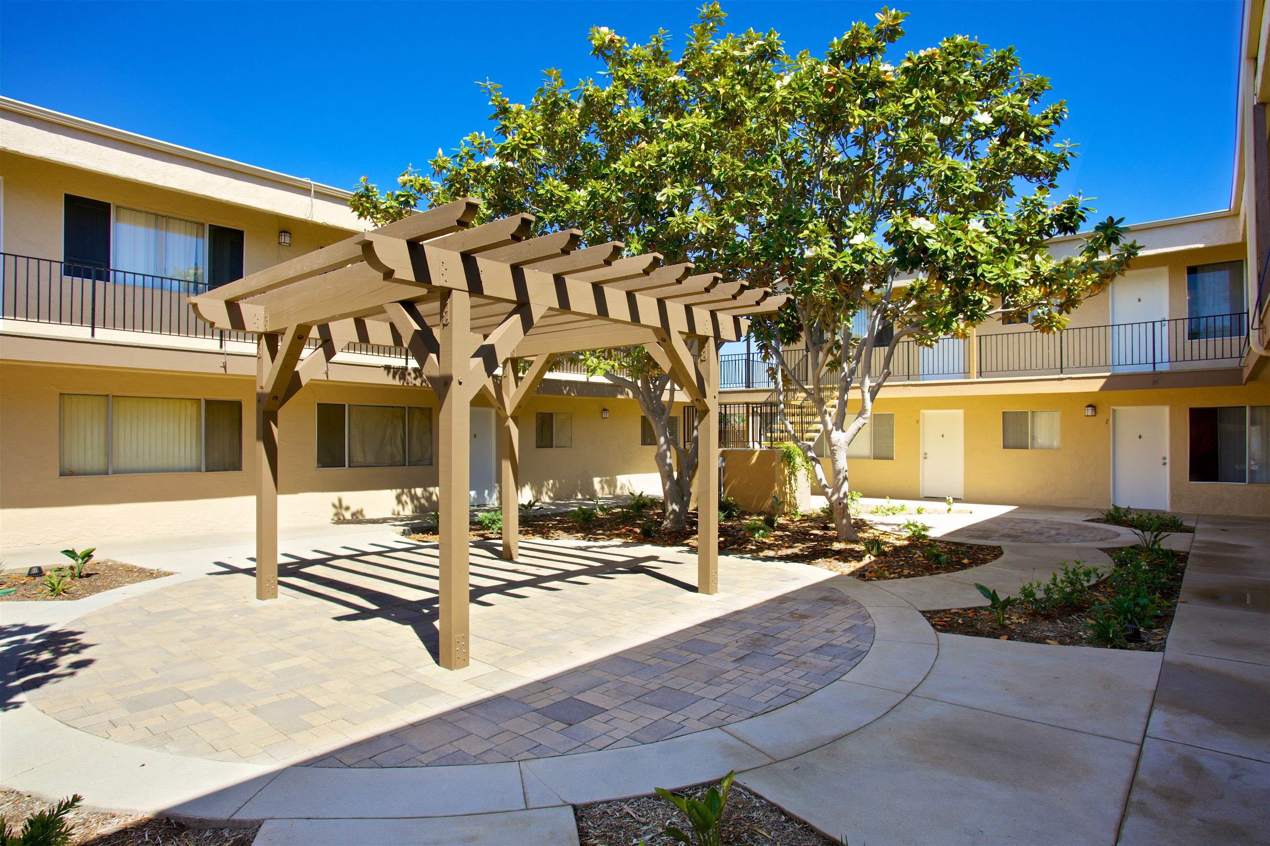 Courtyard Garden at Woodlawn Gardens Apartments, Chula Vista
