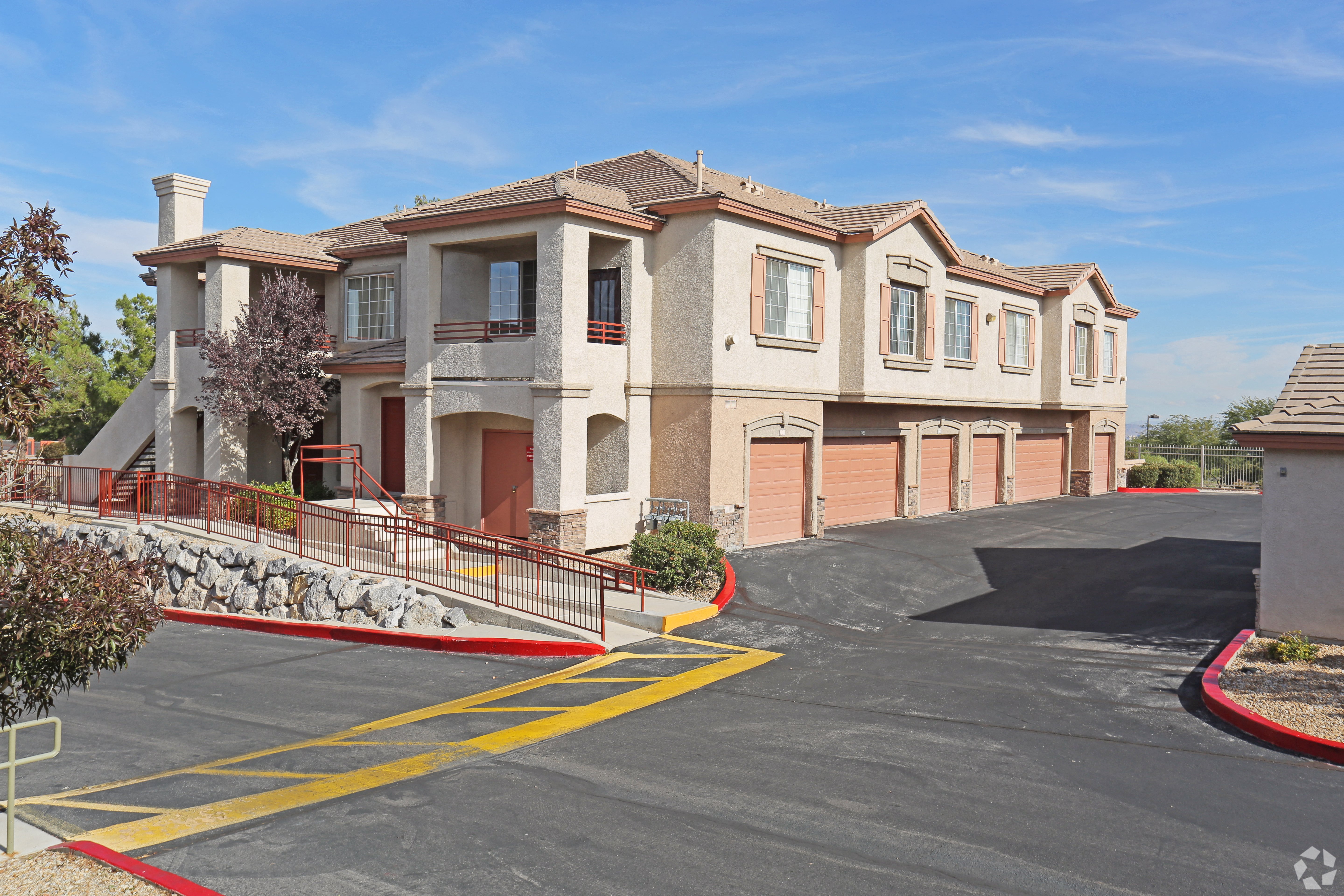 Apartments With Attached Garages Las Vegas Nv Dandk Organizer