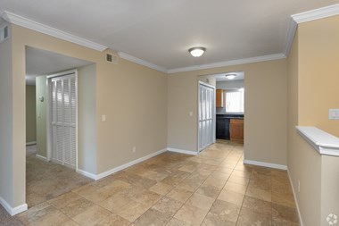 7740 Southside Boulevard 1-3 Beds Apartment for Rent - Photo Gallery 2