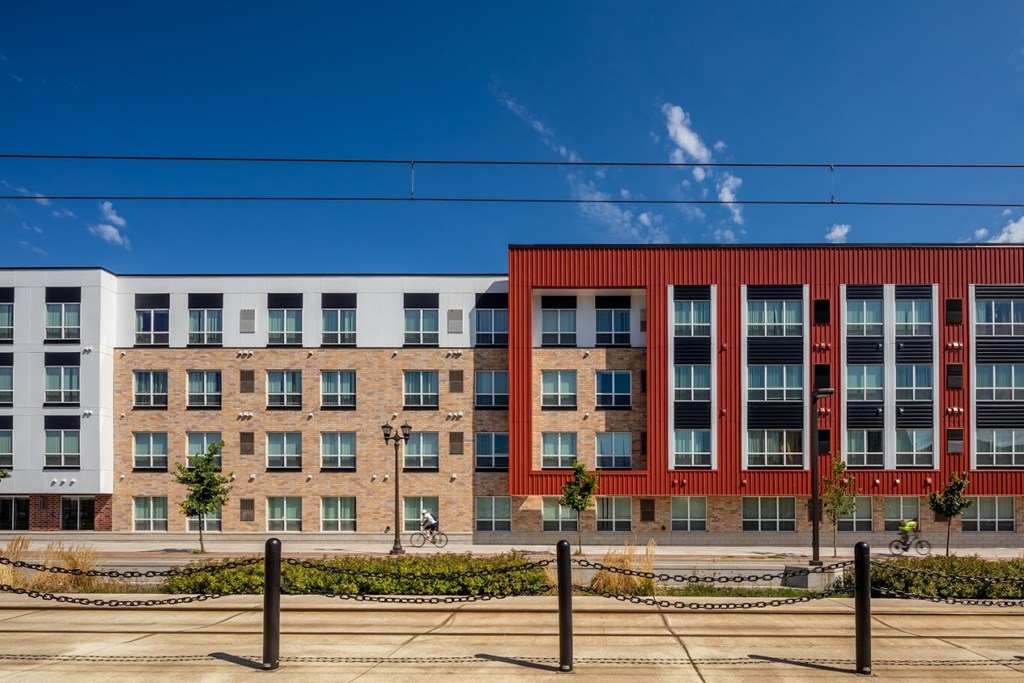the building in which the hotel is located