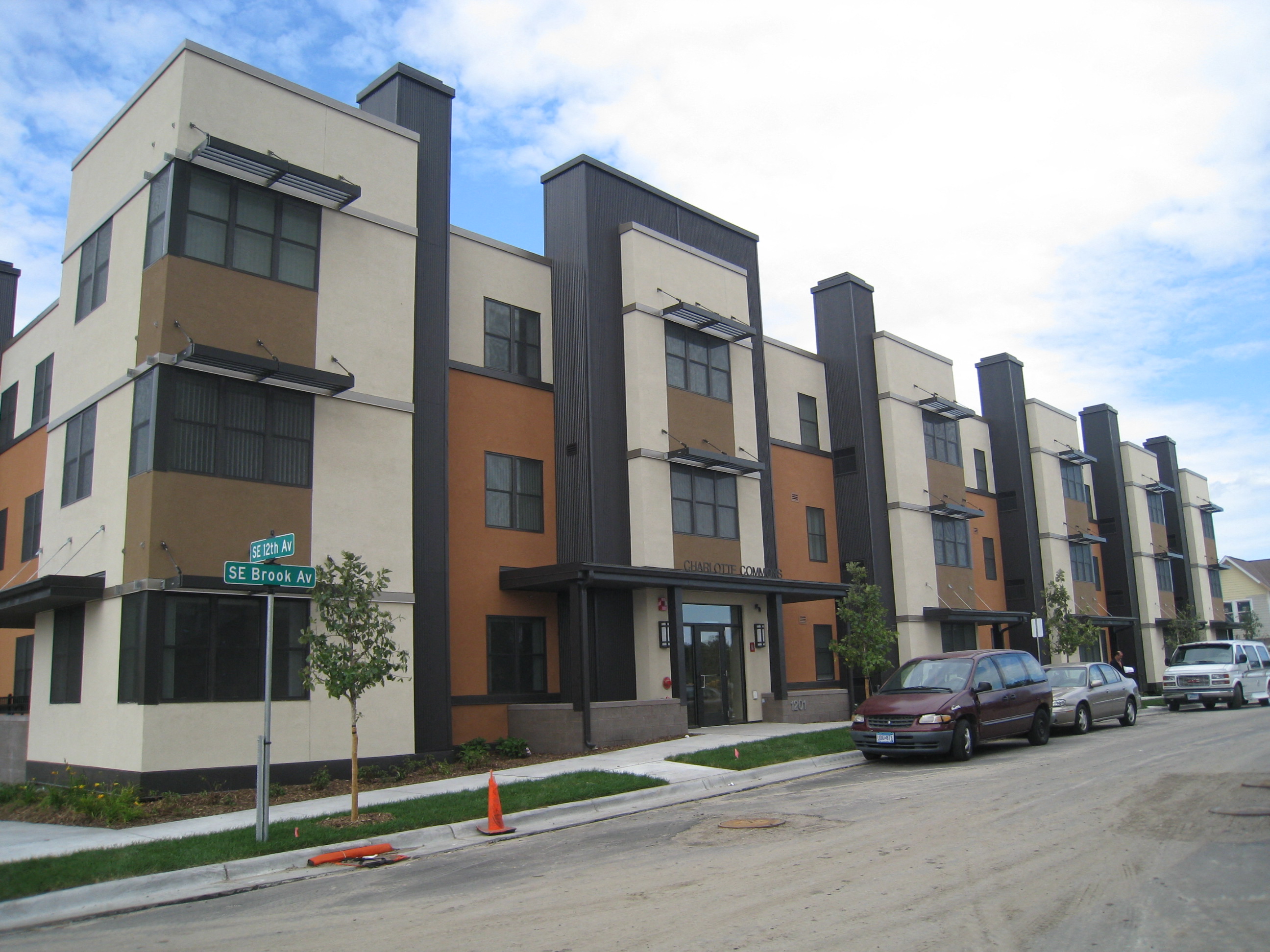 1201 Brook Ave SE 2-3 Beds Apartment for Rent