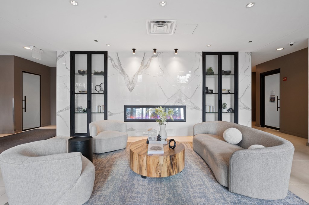 Welcome home at Shoreham and Tides Apartments, Illinois