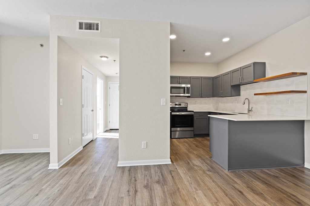 Entryway at Switchback on Platte Apartments, Littleton, CO, 80120