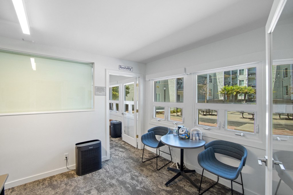 Office Seating at Delphine on Diamond in San Francisco, CA 94131