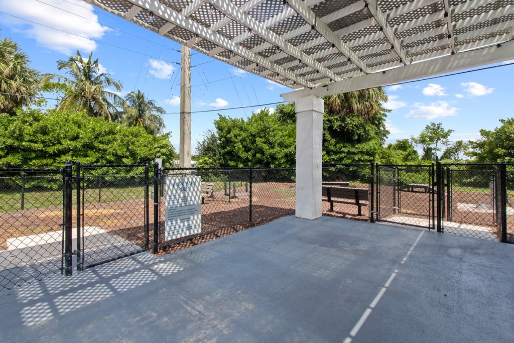 Dog Park at Verona at Boynton Beach Apartments in Boynton Beach, FL 33426