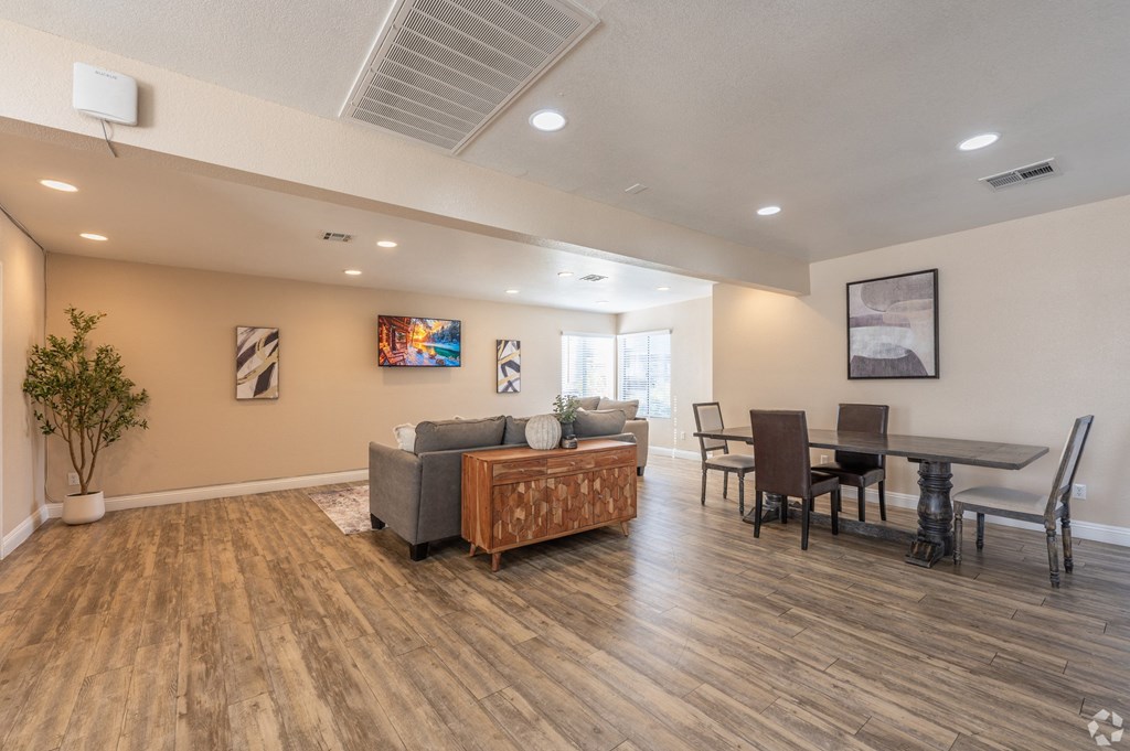 Community lounge at Sunset Winds in Henderson, NV 89014