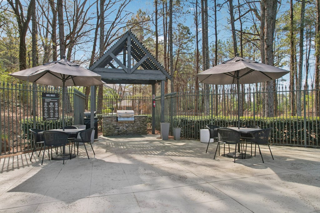 Outdoor Grill at Gwinnett Pointe Apartments in Norcross, GA 30093