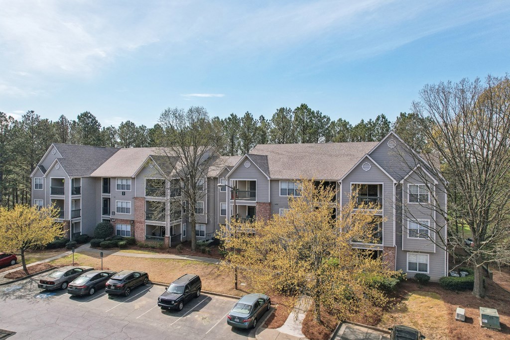 Exterior of Gwinnett Pointe Apartments in Norcross, GA 30093