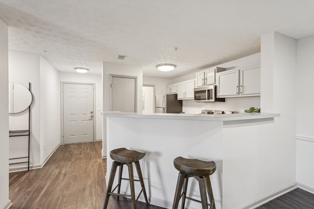 Modern Kitchen at Gwinnett Pointe Apartments in Norcross, GA 30093