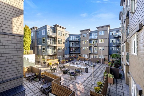 Outdoor Patio Area at 128 on State Apartments in Kirkland, WA 98033