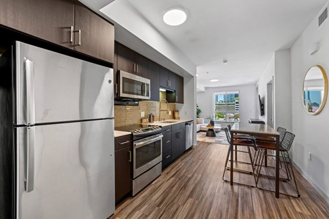 Modern Kitchen at G12 Apartments in Los Angeles, CA 90015