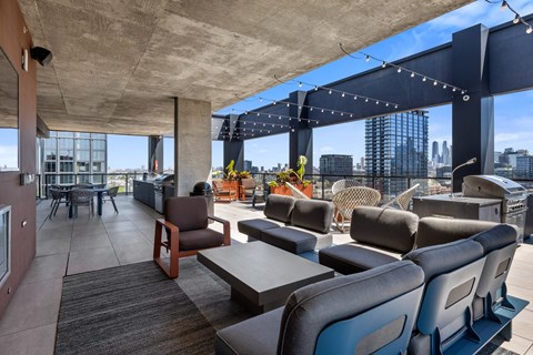 Rooftop Lounge at The Mason Apartments in Chicago, IL 60607