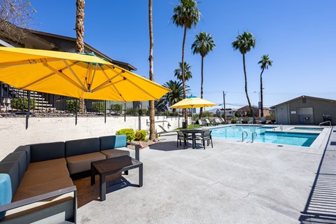 Poolside Lounge at Sunset Winds Apartments in Henderson, NV 89014