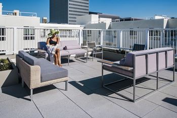 Rooftop Patio at Gainsborough Court Apartments, Virginia, 22030