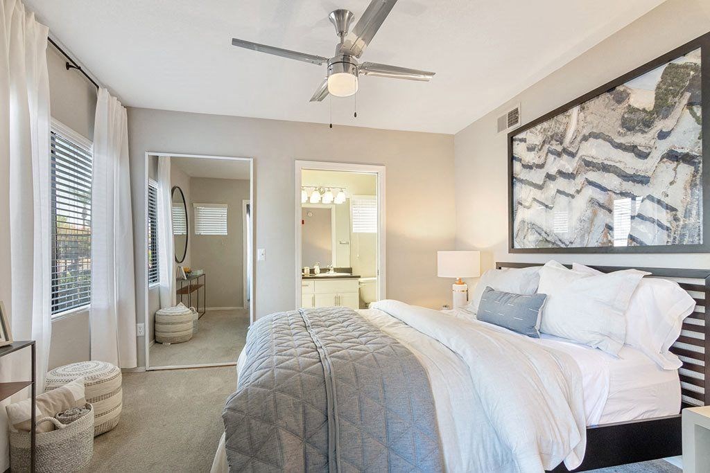 a room with a bed and a lot of walls at Element Deer Valley, Phoenix, AZ