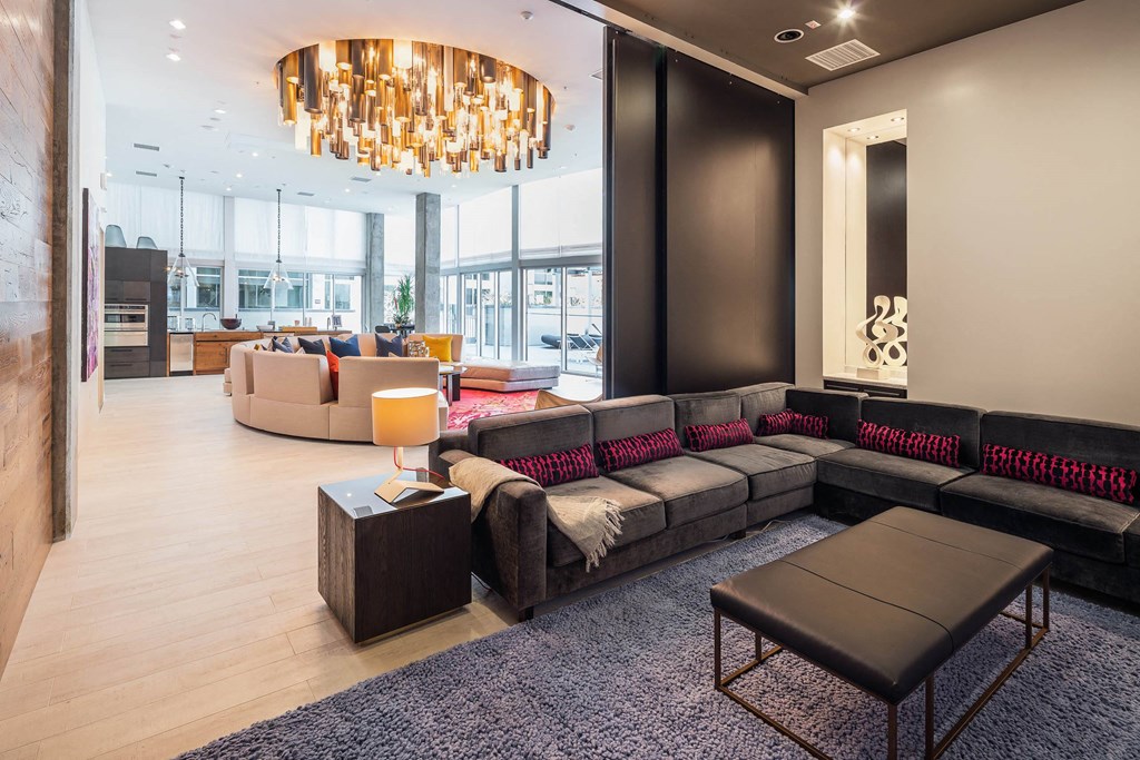 Living at G12, Los Angeles, CA, 90015