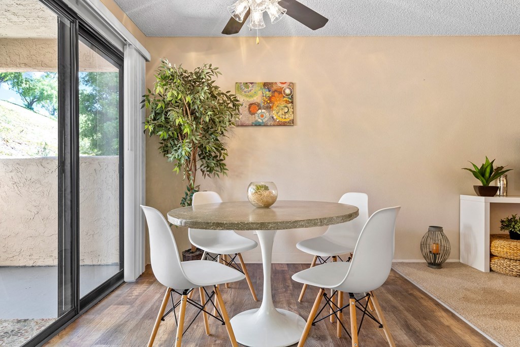 River Oaks Dining Roomat River Oaks in Oceanside, CA