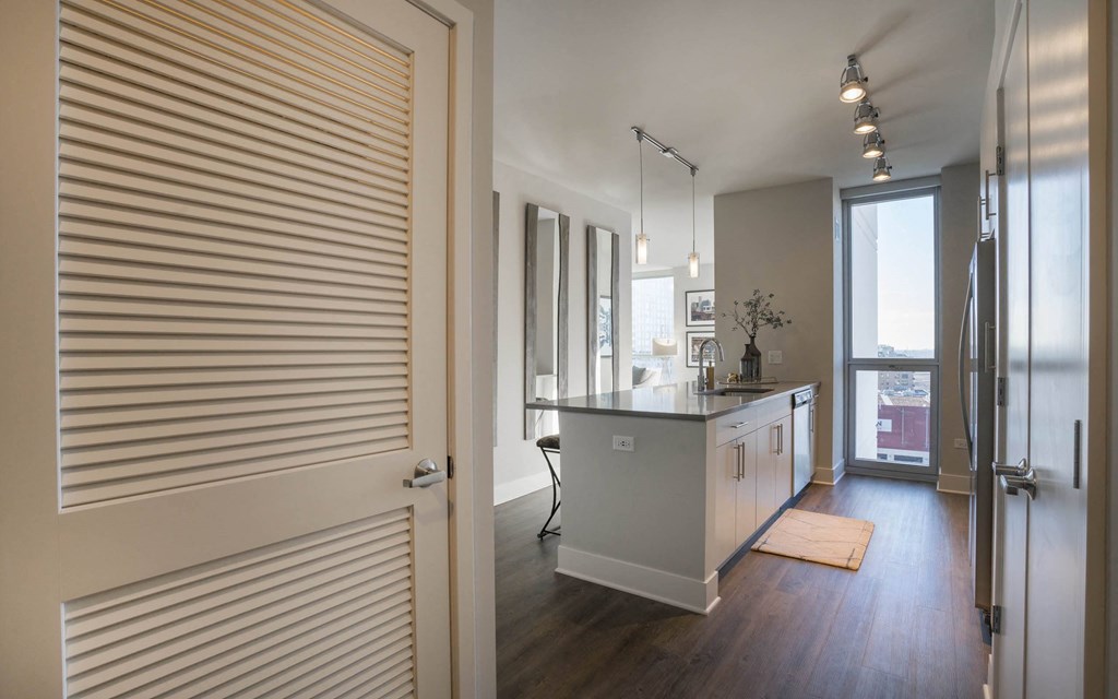 Kitchen Unit at The Elle Apartments, Illinois, 60605