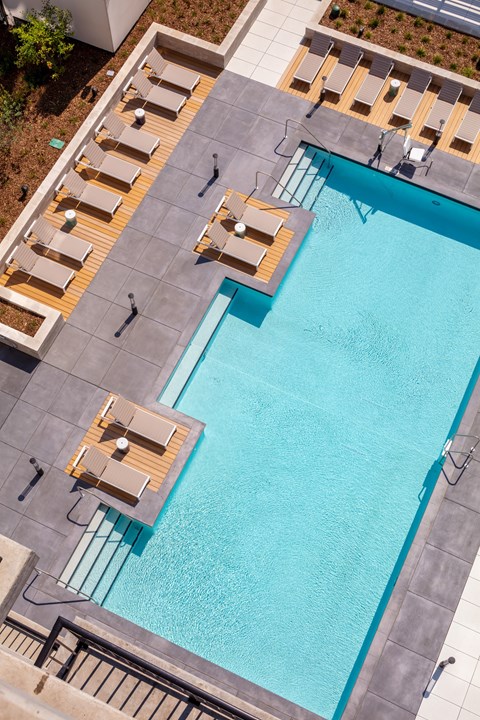 Large swimming pool with sun loungers at 365 Nicollet, Minneapolis, 55401