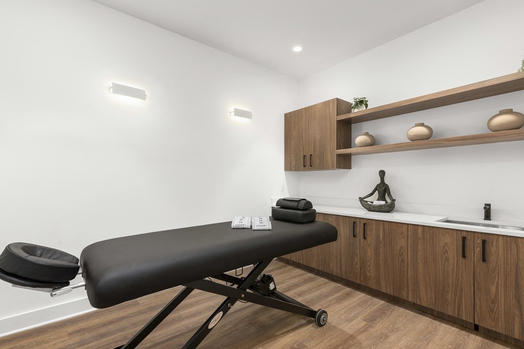 Salon at The Colony, Charlotte