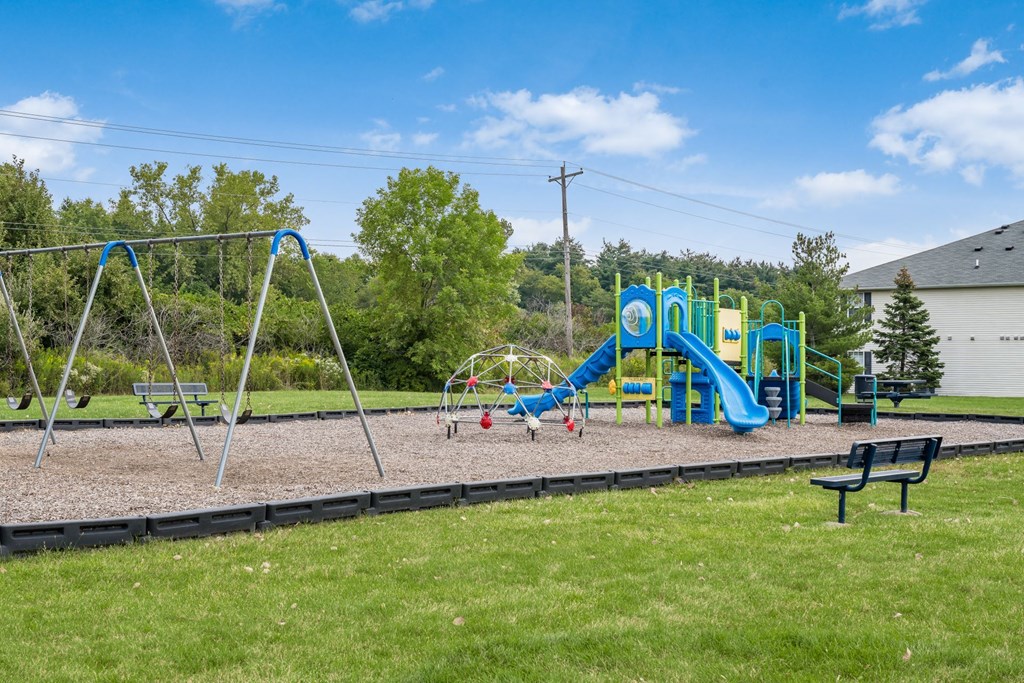 playground at Estates at Brentwood Lake Apartments, Ohio, 43068