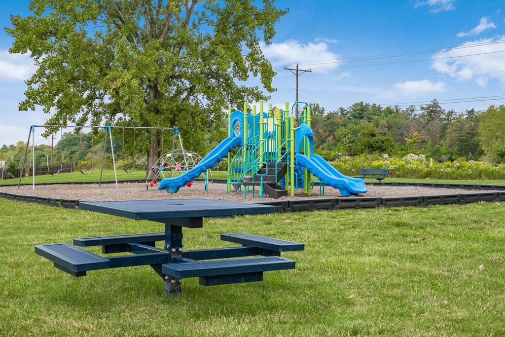 playground at Estates at Brentwood Lake Apartments, Reynoldsburg