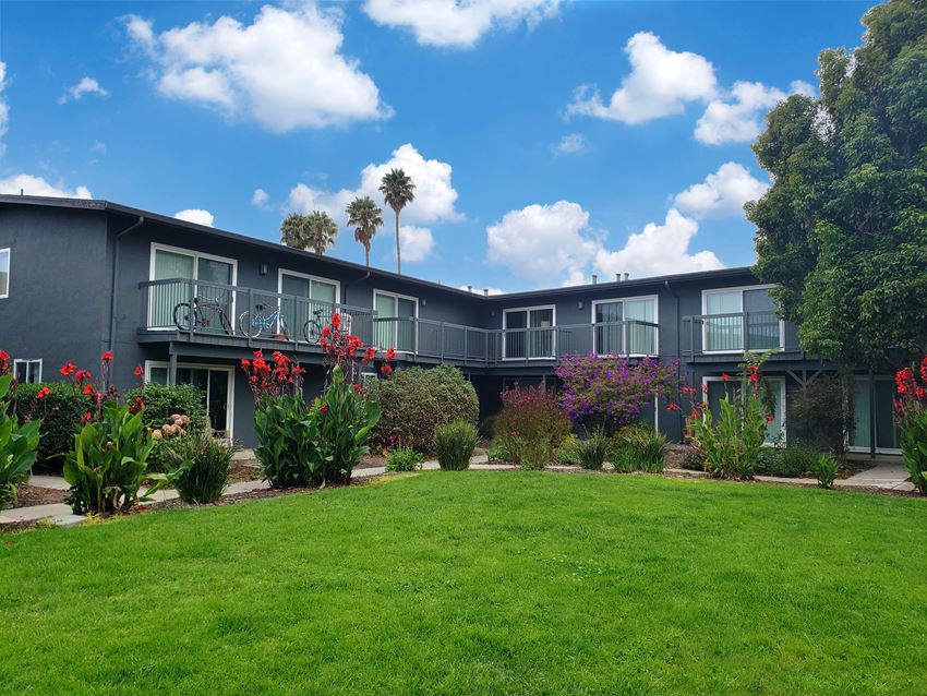Community Exterior - Photo Gallery 1