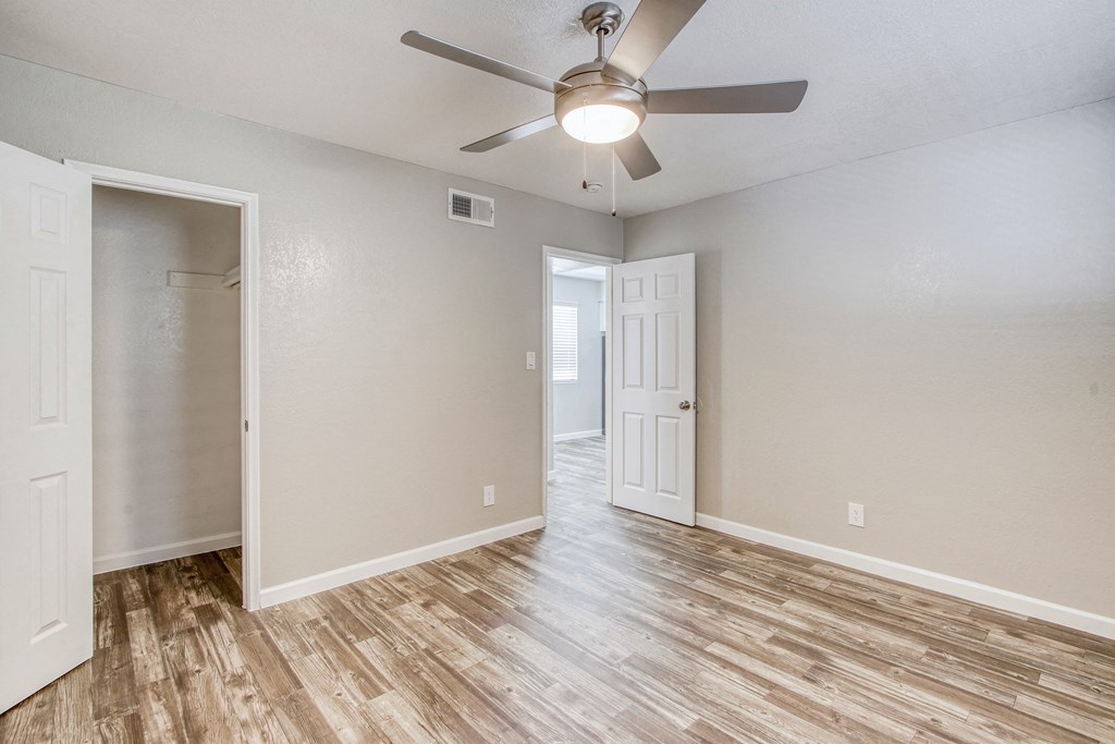 Bedroom with ceiling fan
