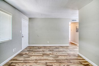 One Bedroom - Photo Gallery 9
