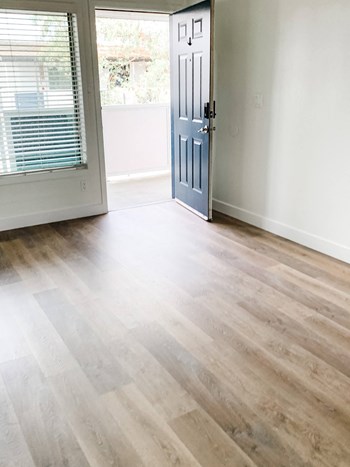 301 W Pasadena Avenue 1-3 Beds Apartment for Rent - Photo Gallery 4
