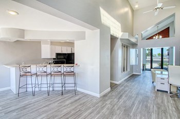 17840 N. Black Canyon Highway 1-2 Beds Apartment for Rent - Photo Gallery 4