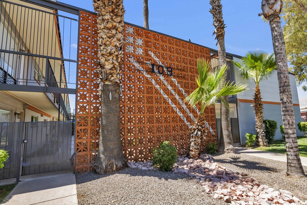 the building in which the hotel is located