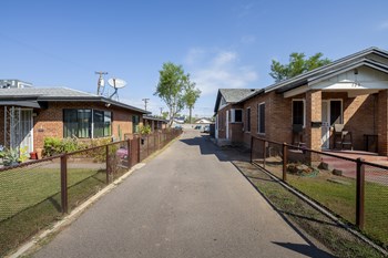 716, 718, 720, 722 E. Portland St. 1-2 Beds Apartment for Rent - Photo Gallery 3