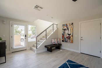 233 S. Roosevelt St 2-3 Beds Apartment, Townhouse for Rent - Photo Gallery 3