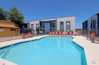Sparkling Swimming Pool at Summers Point in Glendale, Arizona