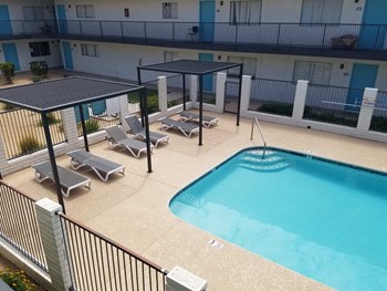 237 S. Ashland Studio-2 Beds Apartment for Rent - Photo Gallery 29