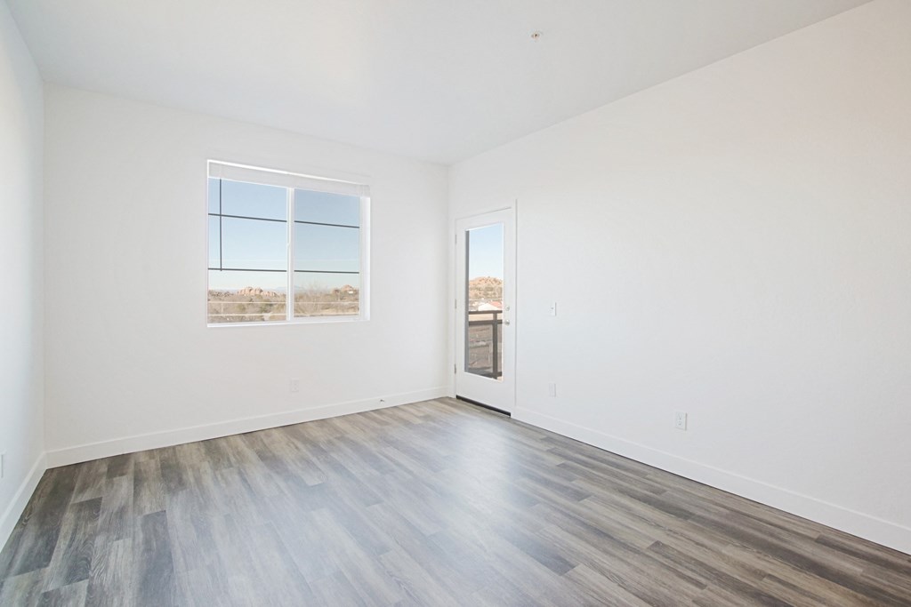 Unfurnished Living Area at 2051 Apartments, Prescott, 86301