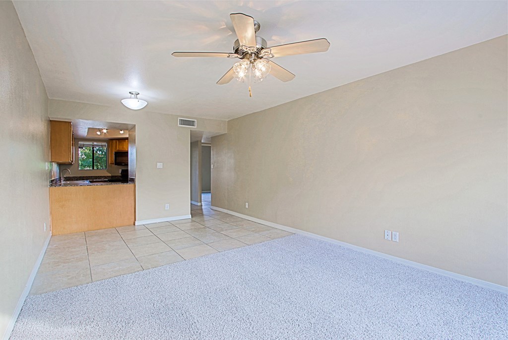 Scottsdale Haciendas Condominiums Dining Area