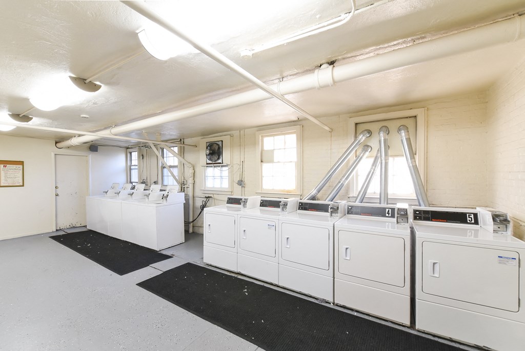 resident laundry room at 3101 Pennsylvania apartments in washington dc