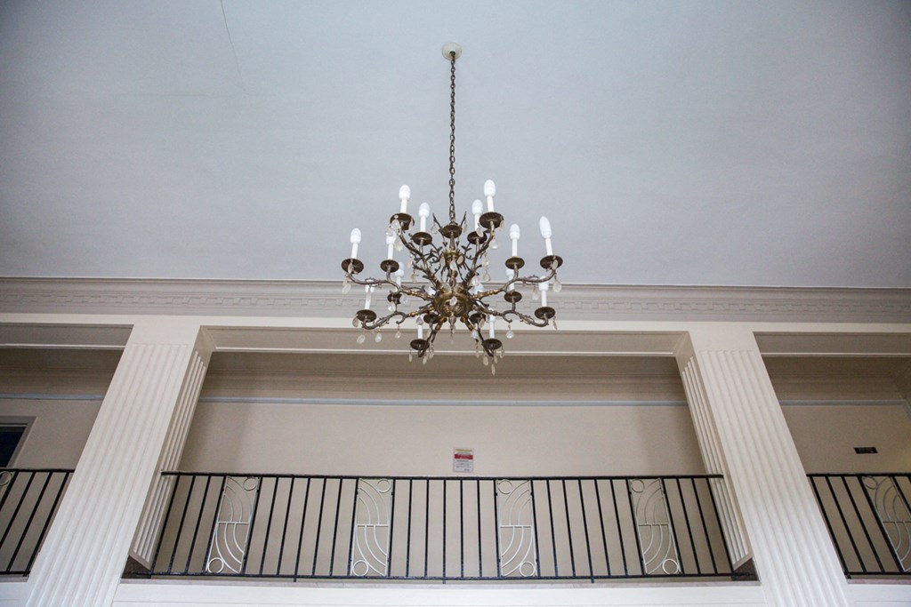 lobby lounge chandelier at 3101 pennsylvania apartments in washington dc