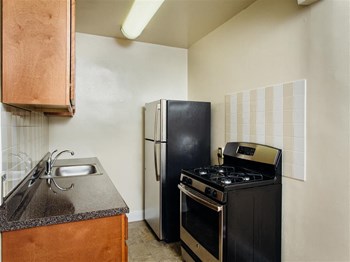 2801 Pennsylvania Avenue Kitchen Applicances 2801-Pennsylvania-Avenue-Kitchen-Appliances - Photo Gallery 2