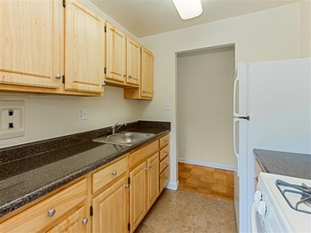 Chillum-Place-Kitchen Chillum-Place-Kitchen - Photo Gallery 5