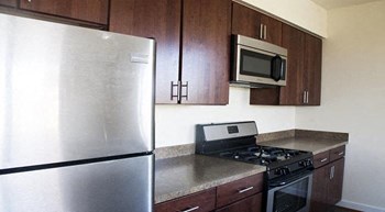 Sheridan-Station-Apartments-Kitchen Sheridan-Station-Apartments-Kitchen - Photo Gallery 5