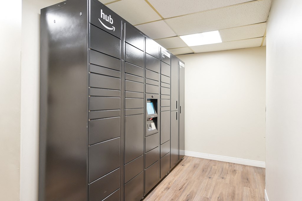 hilltop house apartment amazon hub package lockers