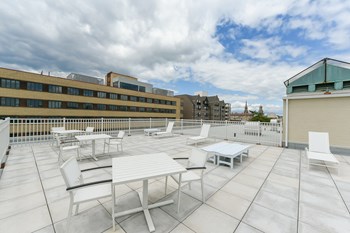 hilltop house apartment rooftop lounge with view of washington dc - Photo Gallery 11