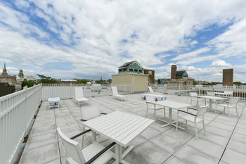hilltop house apartment rooftop lounge - Photo Gallery 10