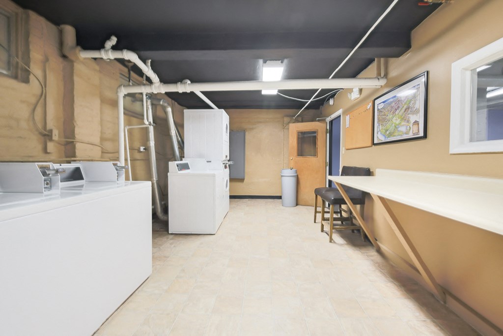 laundry room at  3151 mount pleasant apartments in washington dc