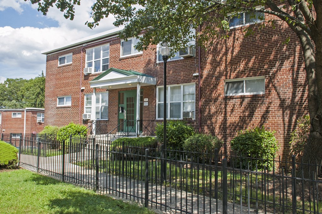 brick exterior of pleasant hills apartments in washington dc