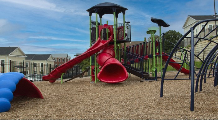 playground with jungle gym at sheridan station south in washington dc