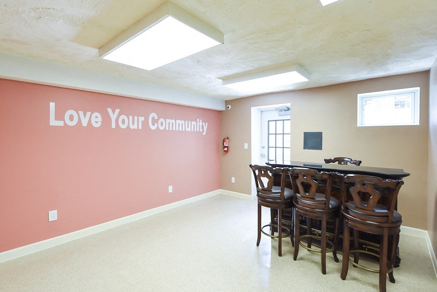 community room at shipley park apartments in shipley terrace washington dc